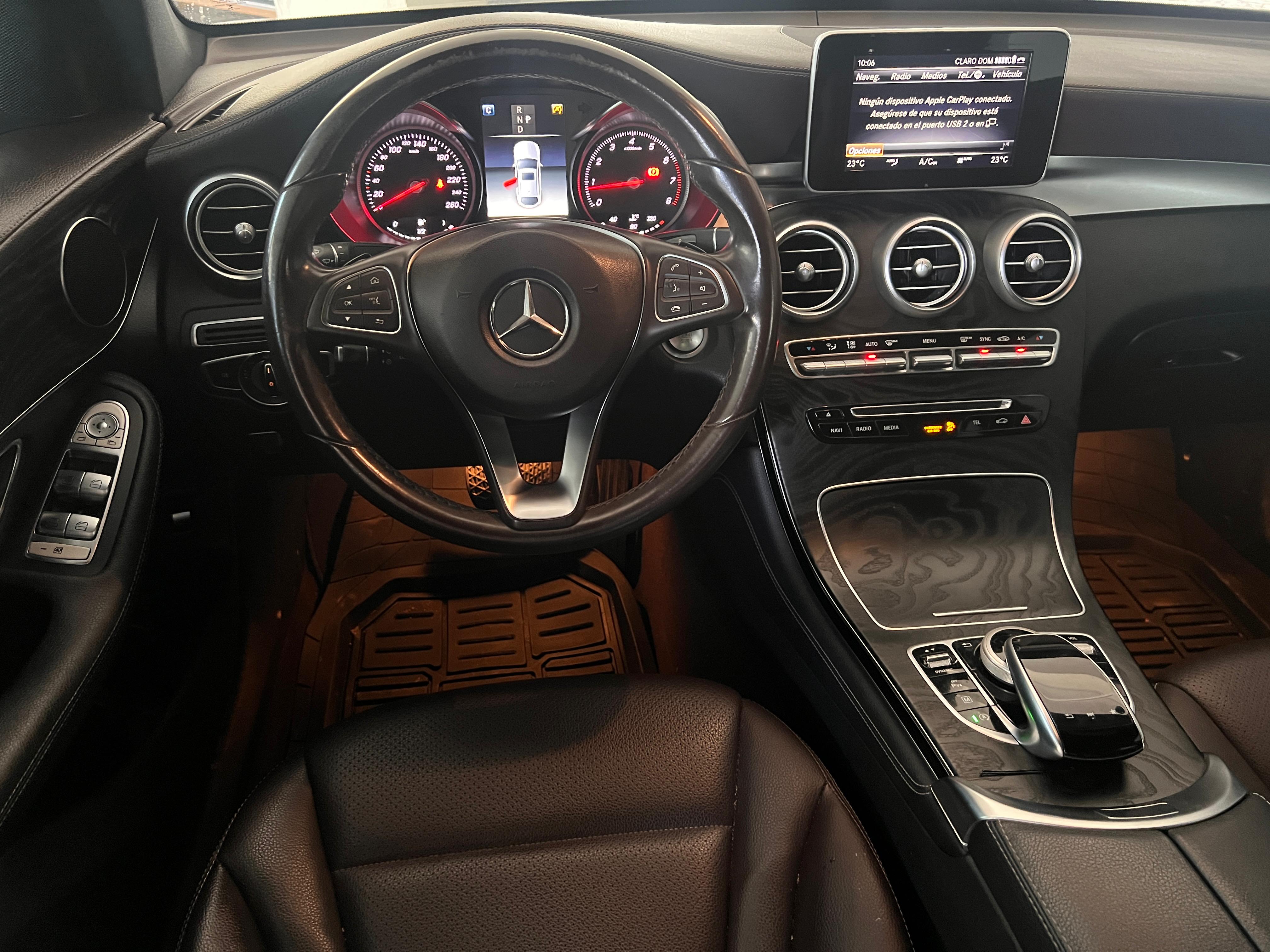 jeepetas y camionetas - Mercedes Benz Clase GLC 250 4Matic Copue 2018 3