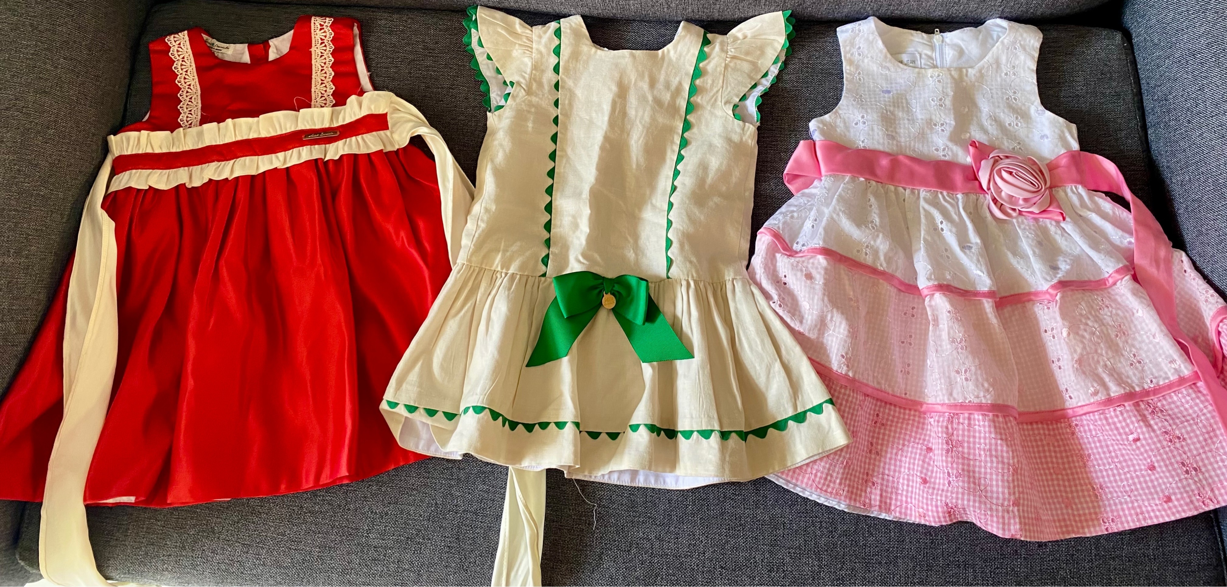 ropa y zapatos - Set de tres vestidos elegantes 
(Niñas 2 años)  0