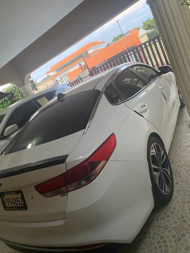 carros - Kia k5 2018  Con 13 227 Milla 
Precio en 680 mil peso  por Motivo de viaje  4