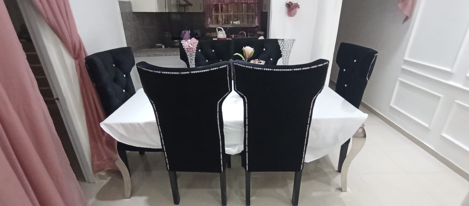 muebles y colchones - ELEGANTE COMEDOR TAPIZADO EN NEGRO 3