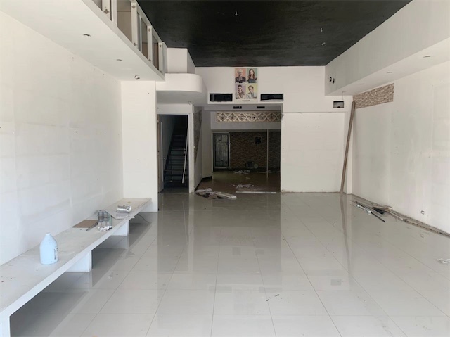 oficinas y locales comerciales - Local en el mirador norte 2