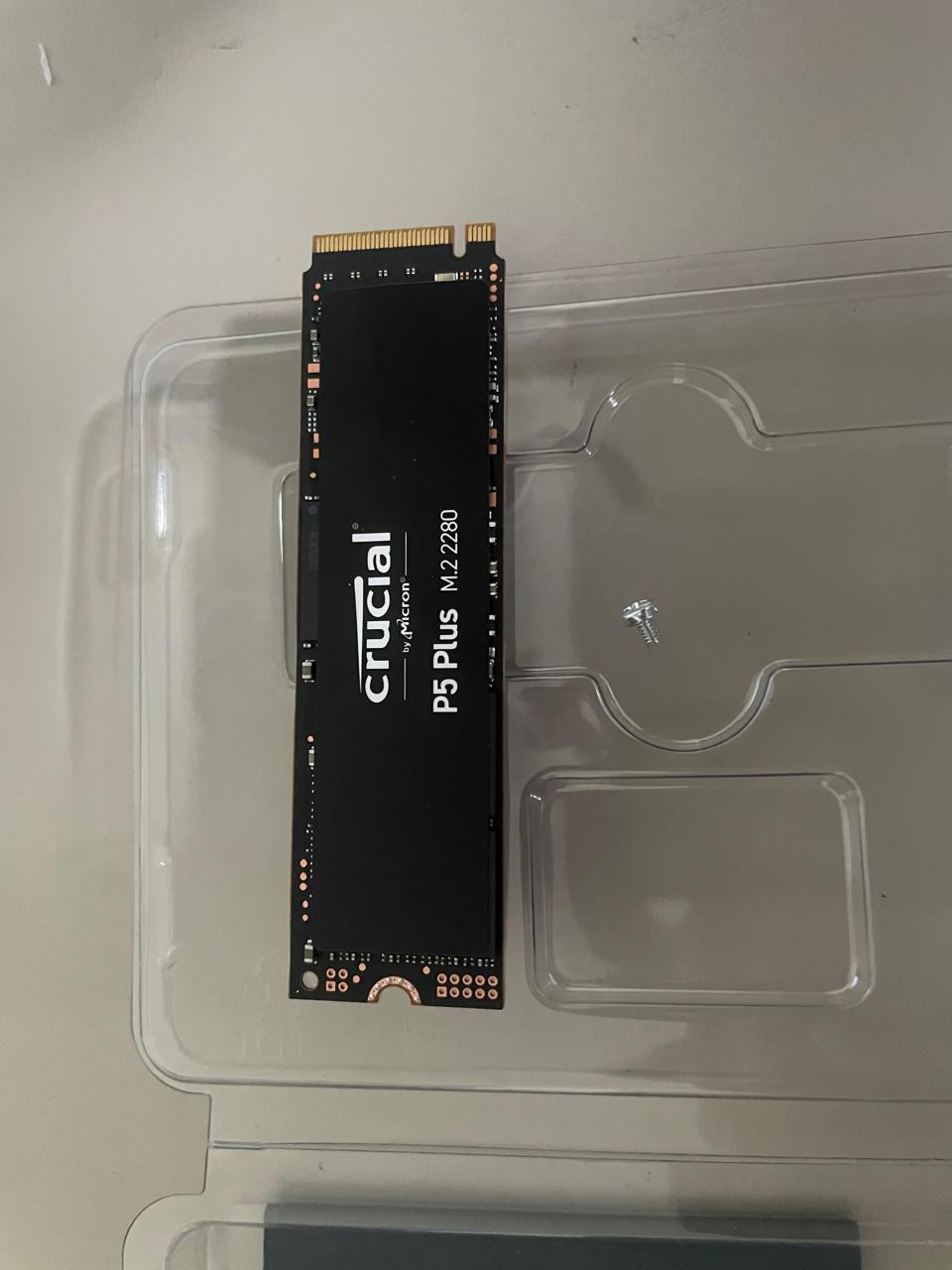 computadoras y laptops - Almacenamiento SSD crucial 1000 GB 4