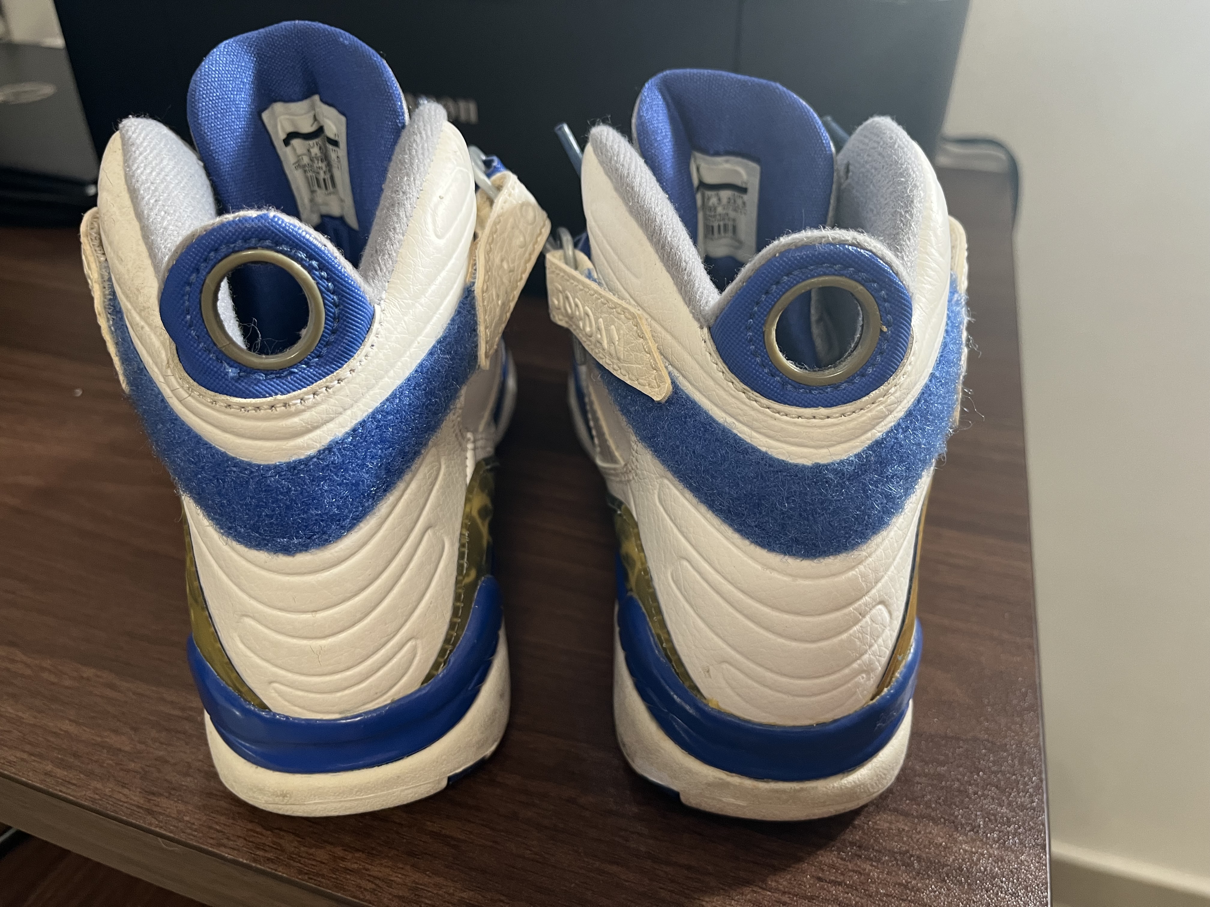 zapatos para hombre - Vendo tenis de niños size  5.Y y 4.5Y 3