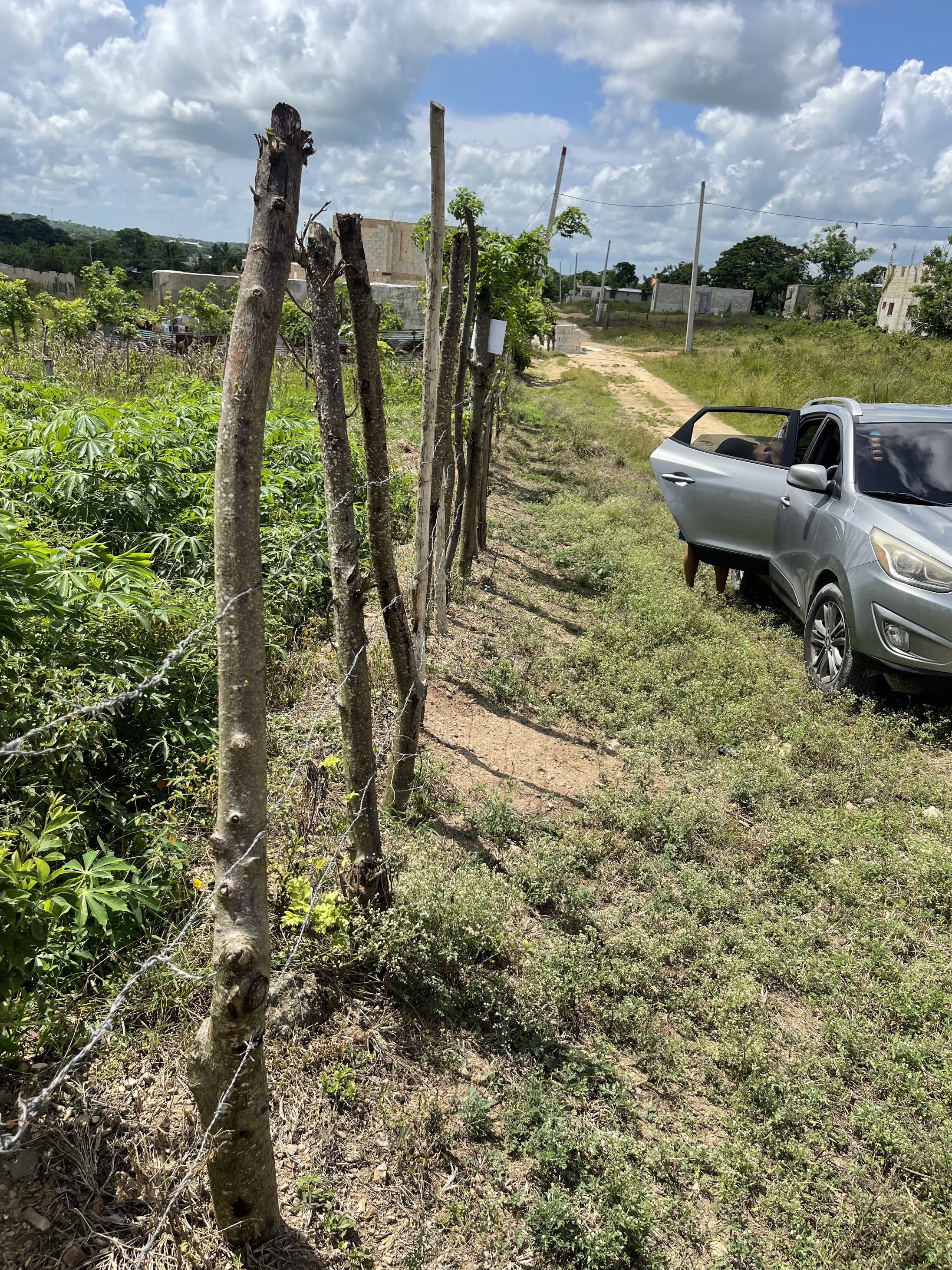 solares y terrenos - SOLAR HIGUEY VILLA CERRO DETRÁS DEL POLITÉCNICO  2