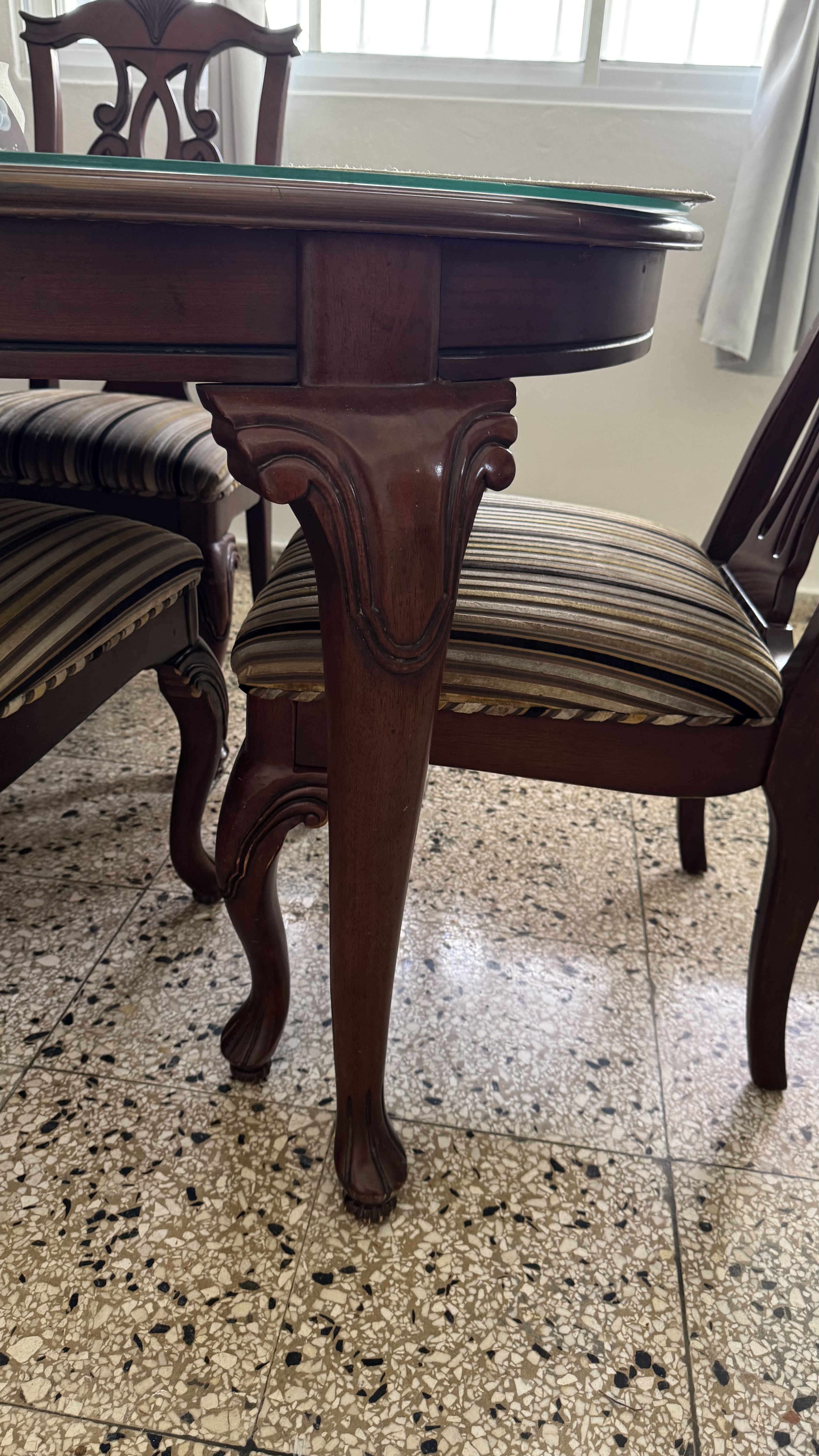 cocina -  Comedor Importado en Madera Nogal  4