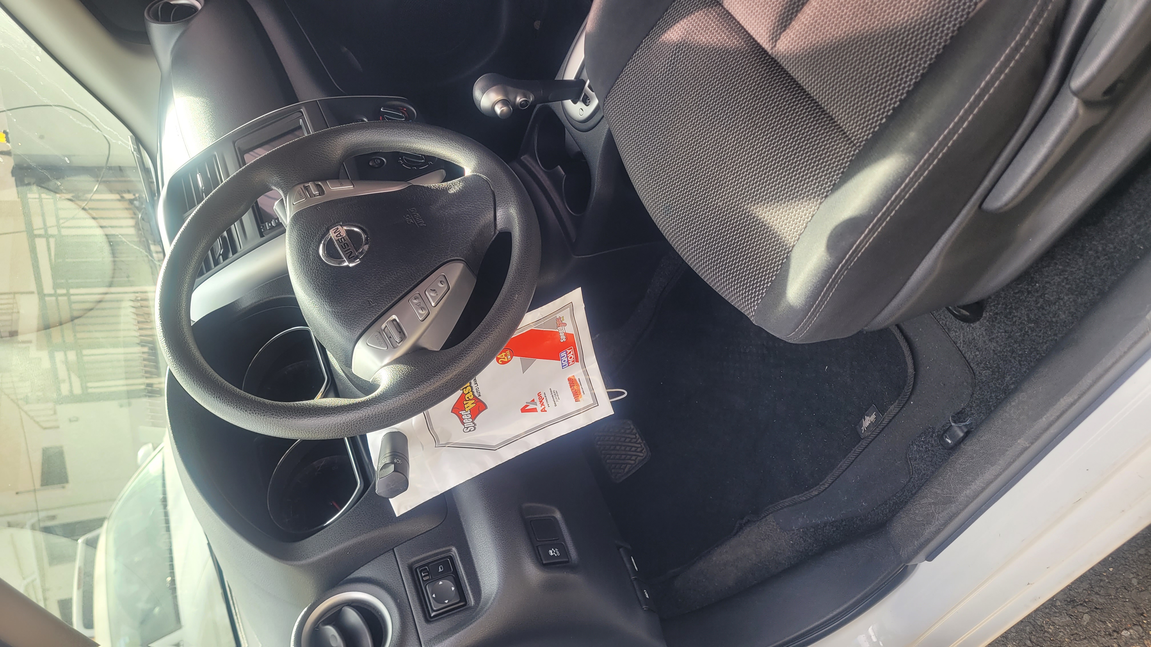 carros - Nissan Versa SV 2016
Guía multifuncional
)(Sistema ECO
 2
