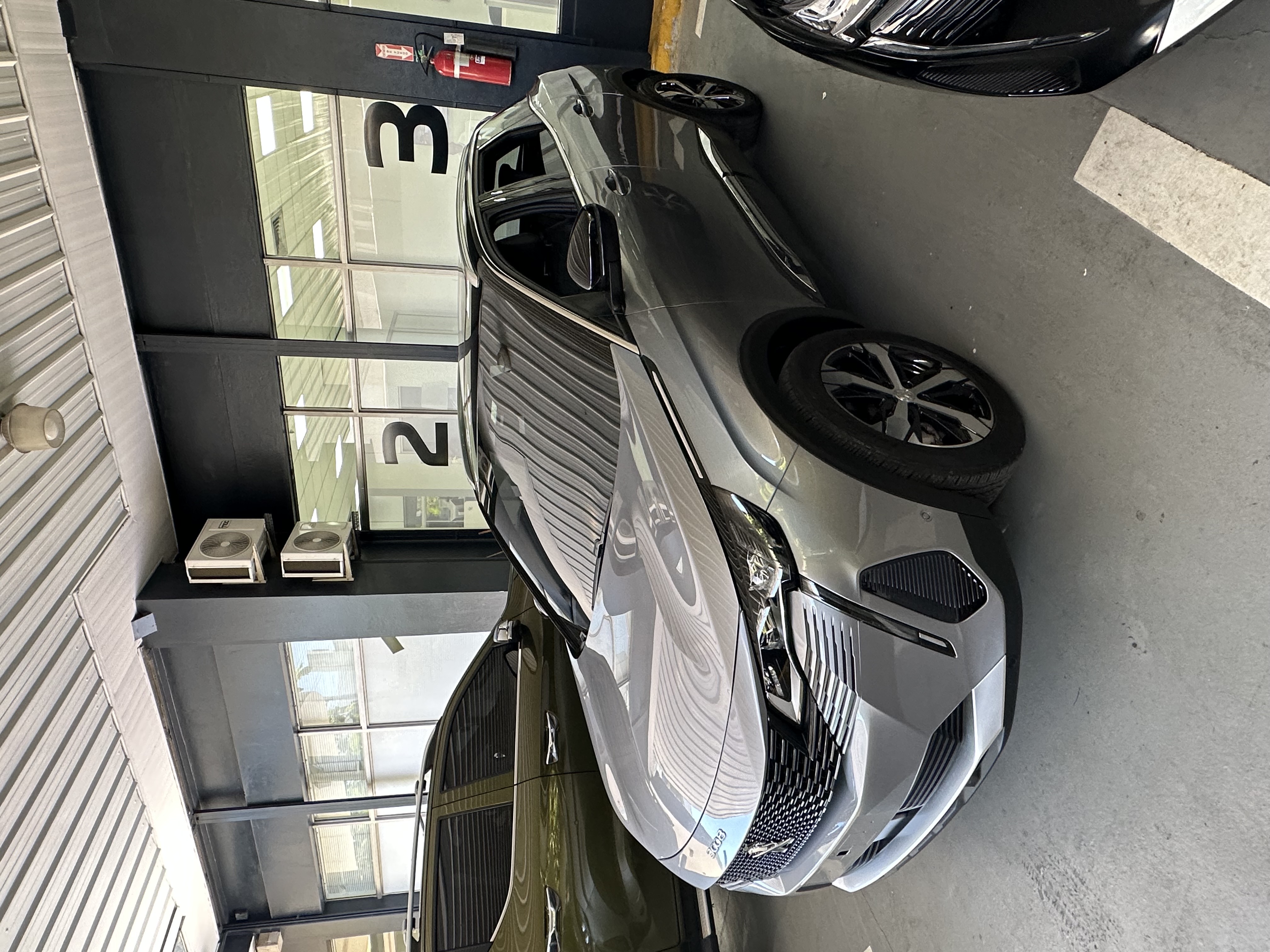 jeepetas y camionetas - Se Vende Peugeot 3008 2024 GtLine  - Único Dueño 8