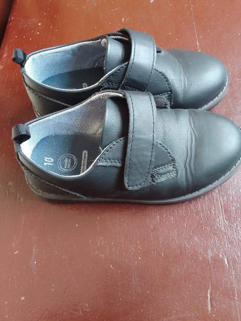 ropa y zapatos - Zapatos casi nuevos para niños de 4 a 6 años 3