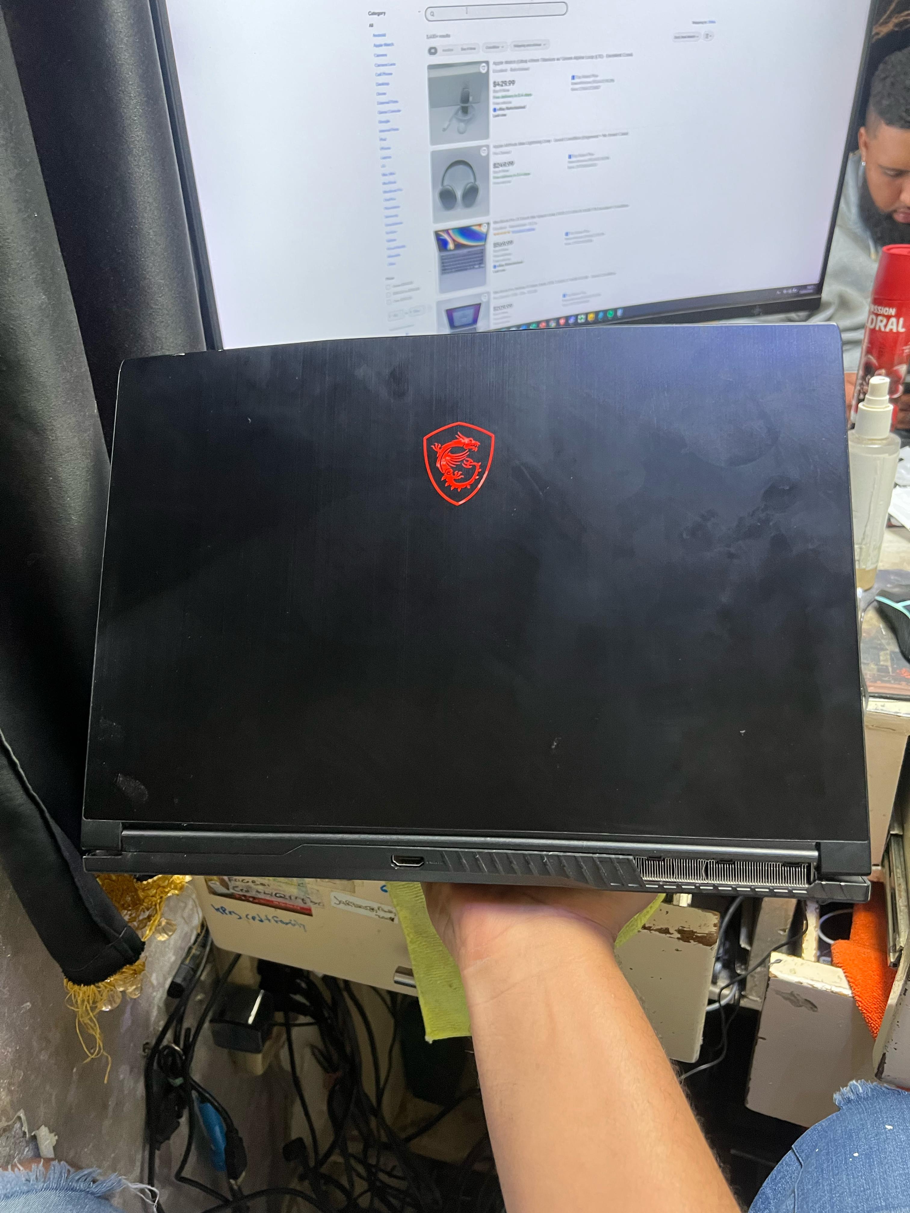 computadoras y laptops - LAPTOP GAMING MSI GF63 Thin 10SC  I5 10MA /GTX1650 4