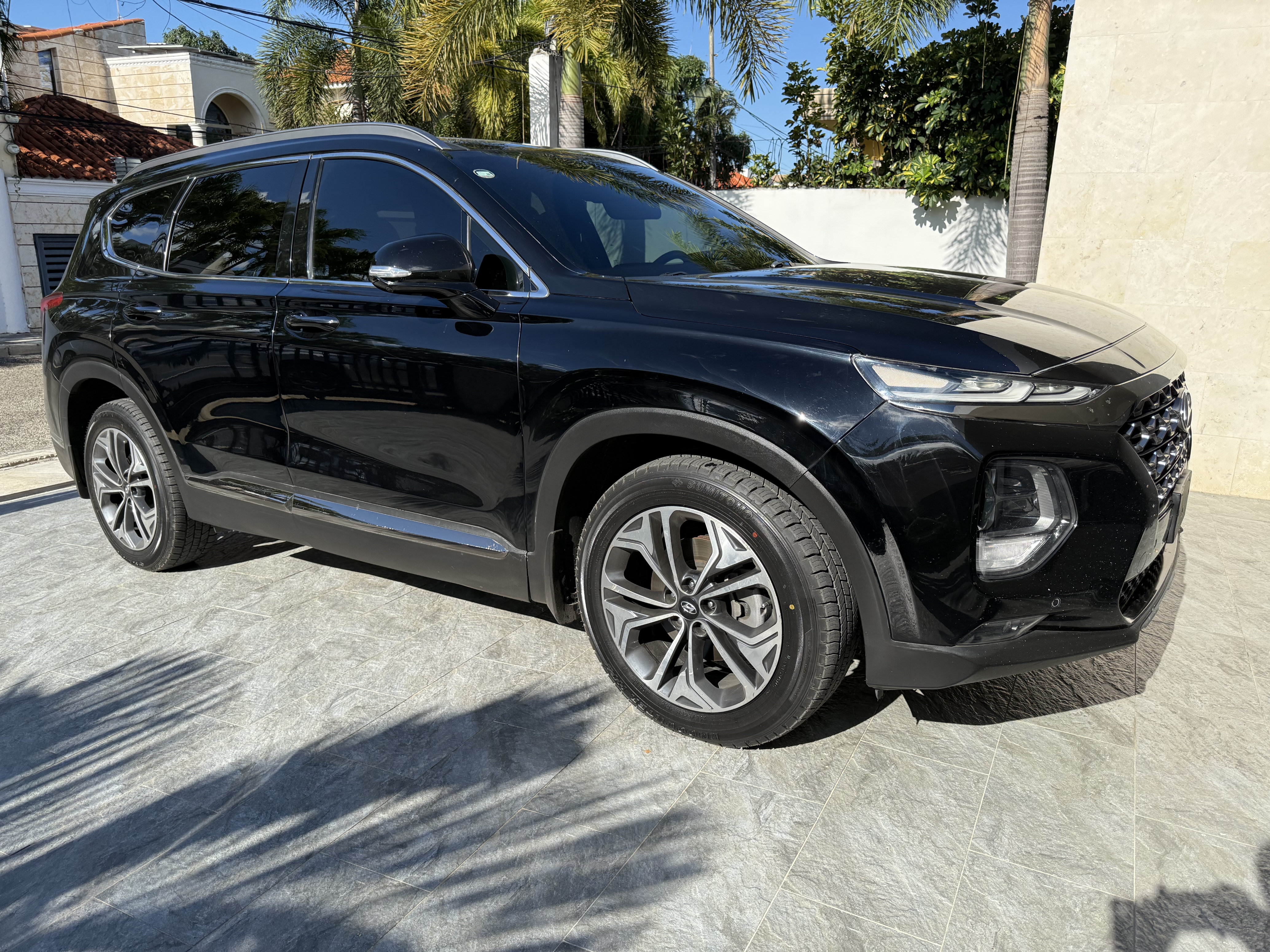 jeepetas y camionetas - Hyundai Santa Fe 2019 la más full 1