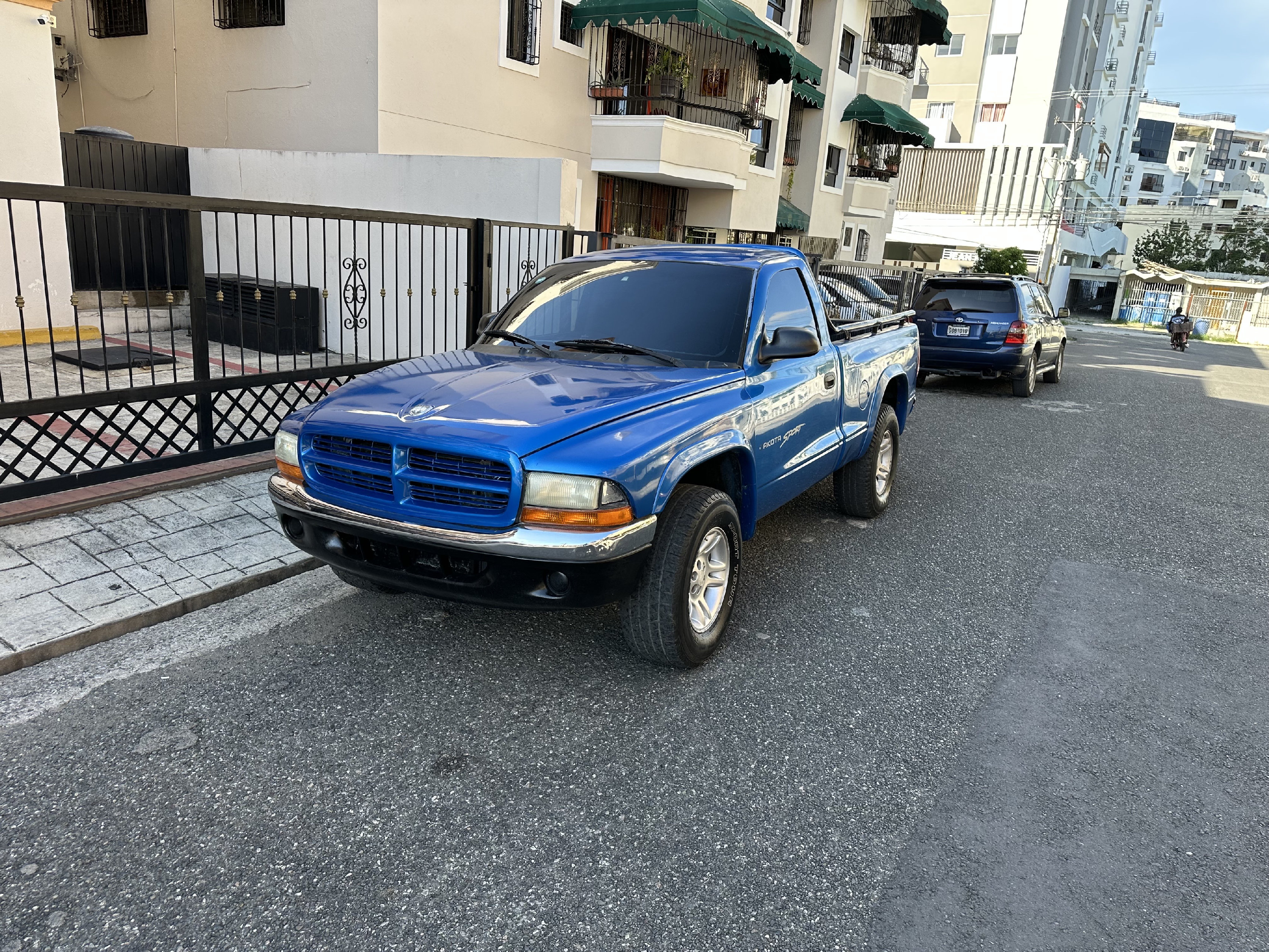 jeepetas y camionetas - Camioneta Dodge Dakota 2001 0