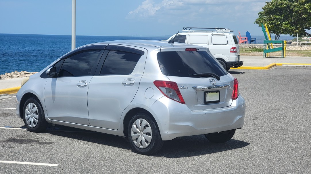 carros - Toyota Vitz 2011 en venta (Caja Nueva) 8