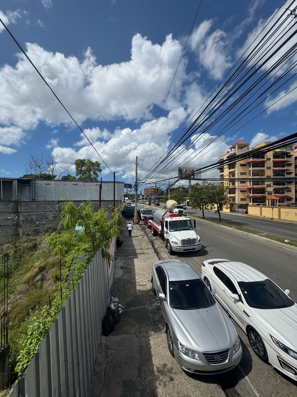 solares y terrenos -  Solar de 804 Metros En La Avenida Los Próceres 8