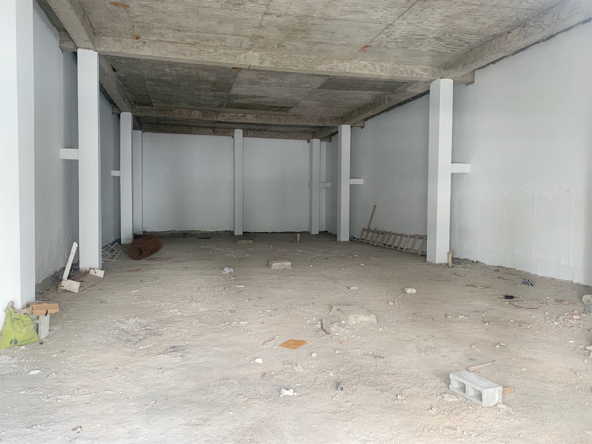 oficinas y locales comerciales - Local espacio abierto piantini  3