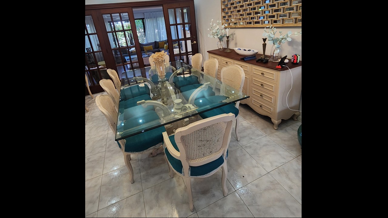 muebles y colchones - Comedor de 8 sillas en caoba