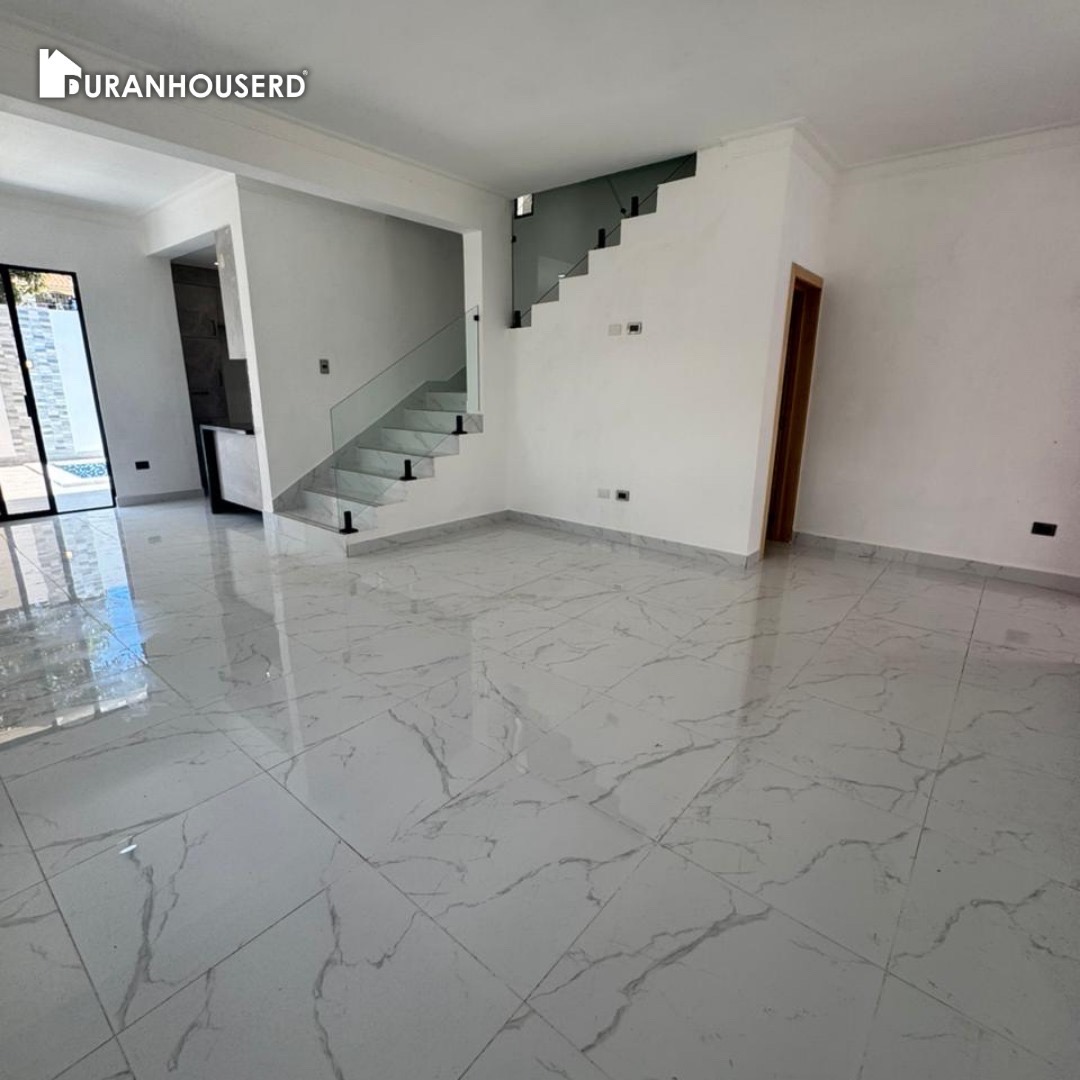 casas - venta de casa con piscina en la autopista de san isidro Santo Domingo este  4