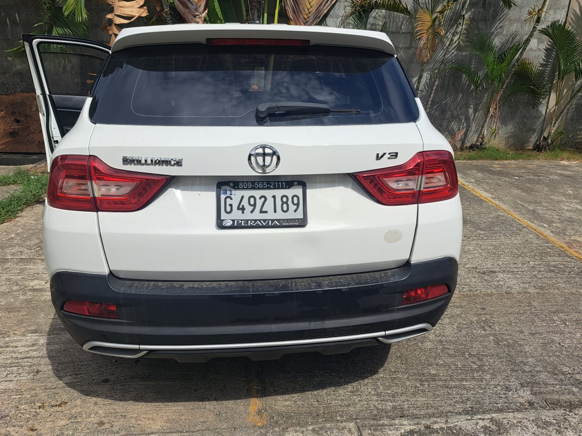 jeepetas y camionetas -  Brilliance V3 Año 2021 - Unico Dueño 2
