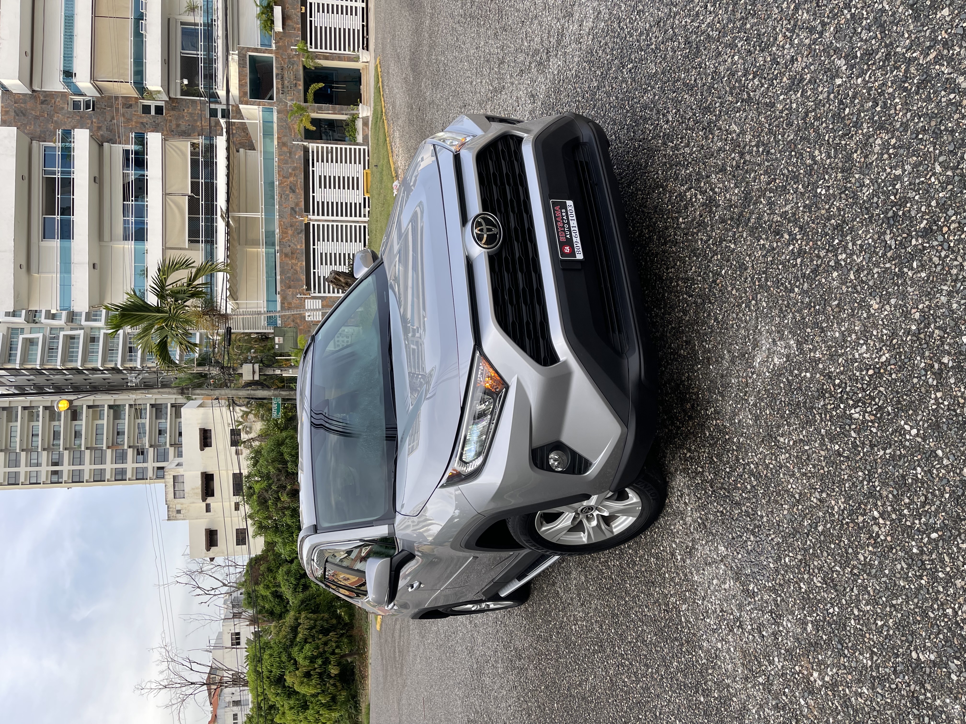 jeepetas y camionetas - Toyota rav4 XLE 2021 0