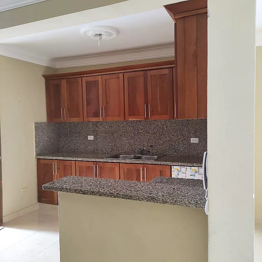 apartamentos - Venta de apartamento en Alma Rosa 1 5to piso con terraza 226mts Santo Domingo 8