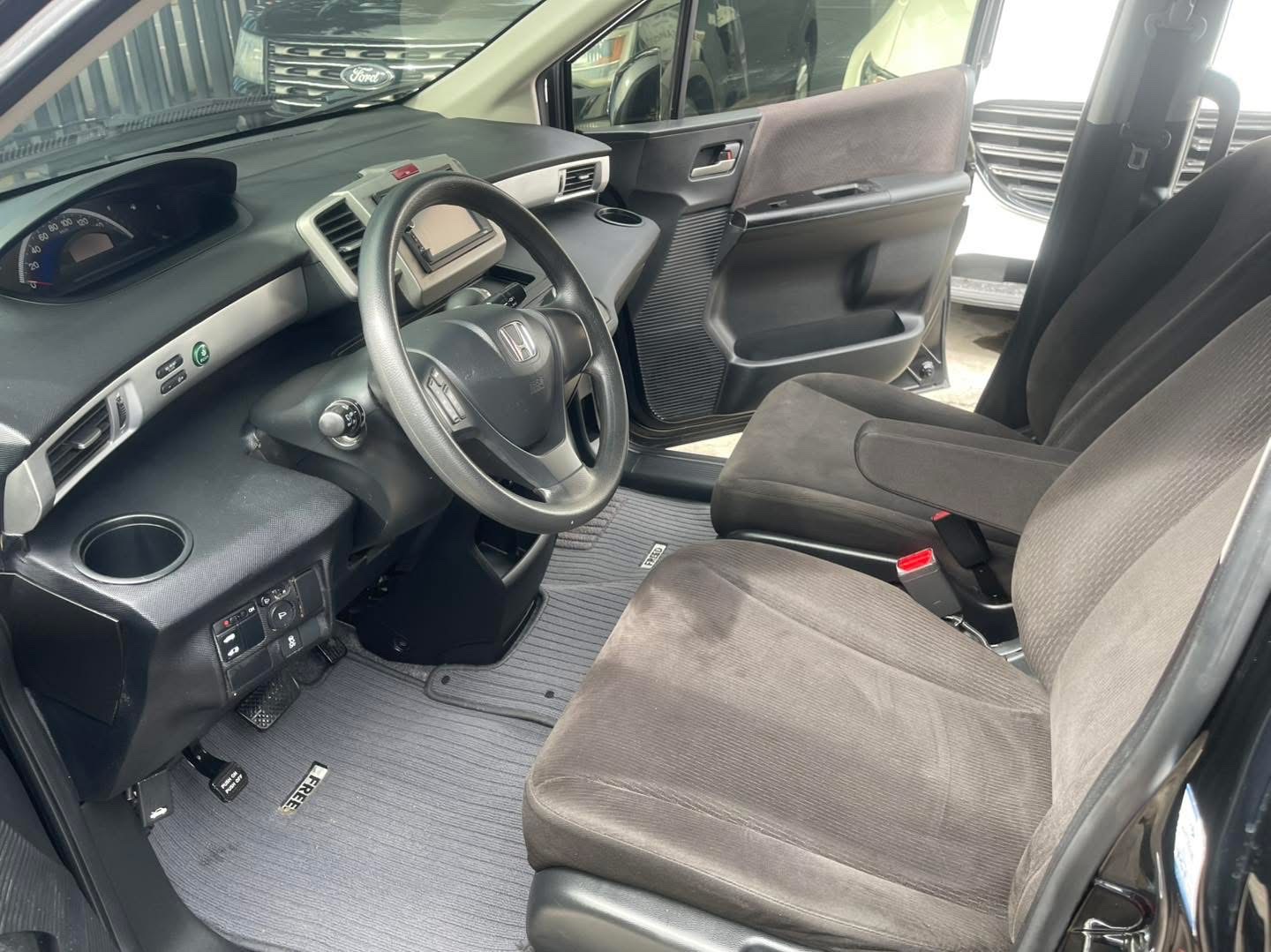 jeepetas y camionetas - HONDA  FREED 2015 7