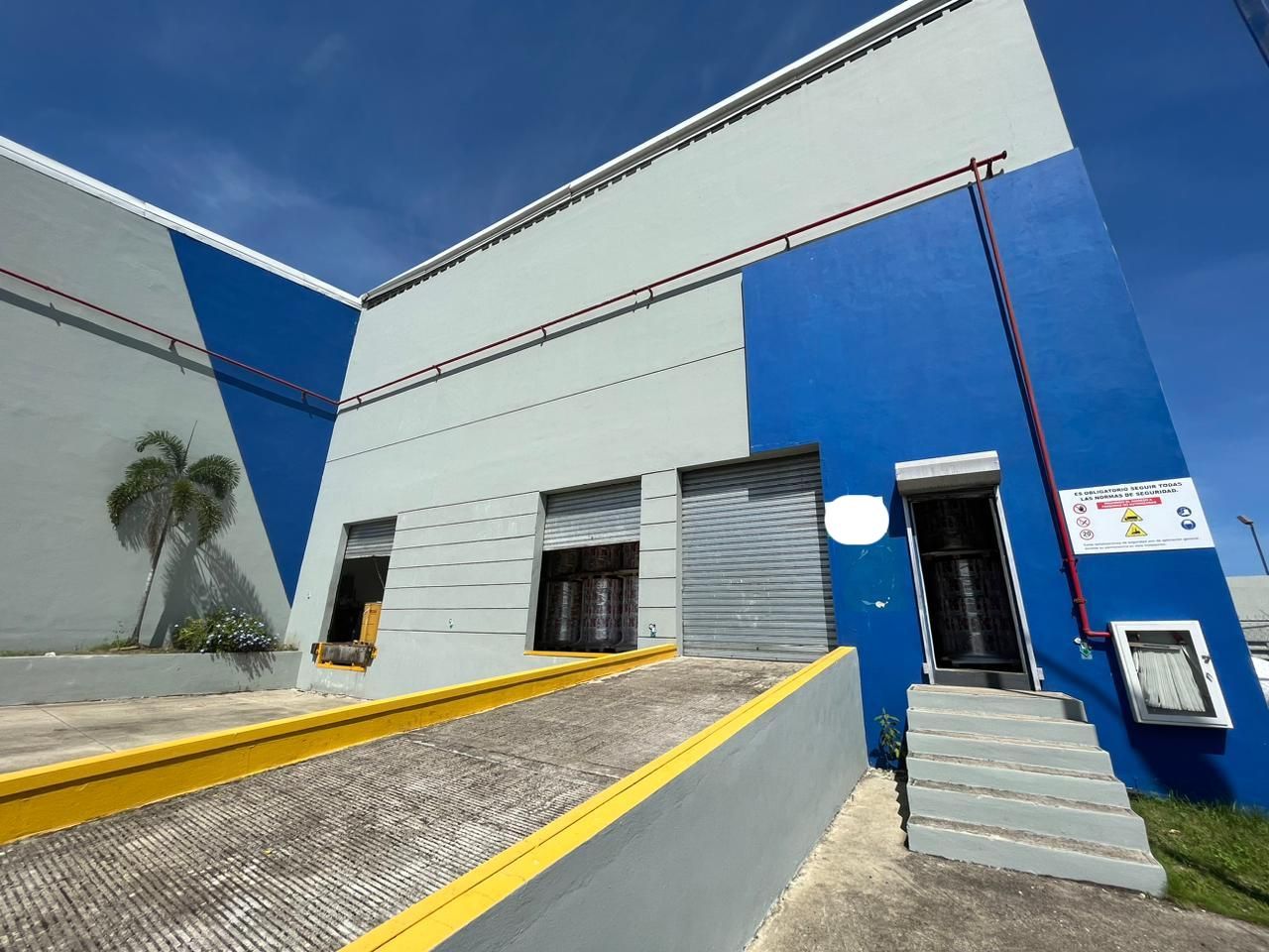 otros inmuebles - nave en parque industrial duarte en alquiler 0