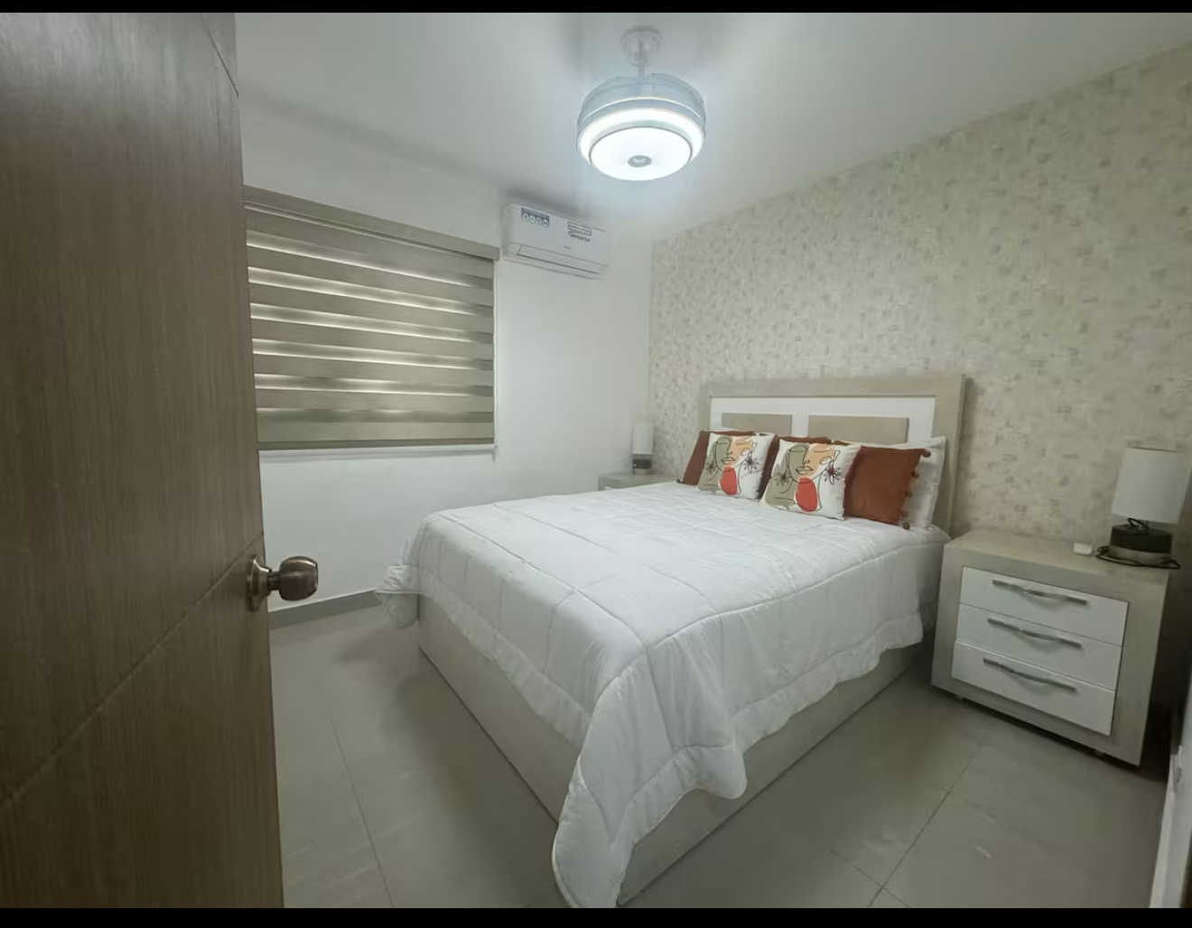apartamentos - vendo 5 nivel en residencial Mediterráneo santiago RD. 9