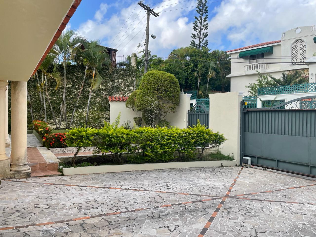 casas - Vendo casa en  Arroyo Hondo lll 1