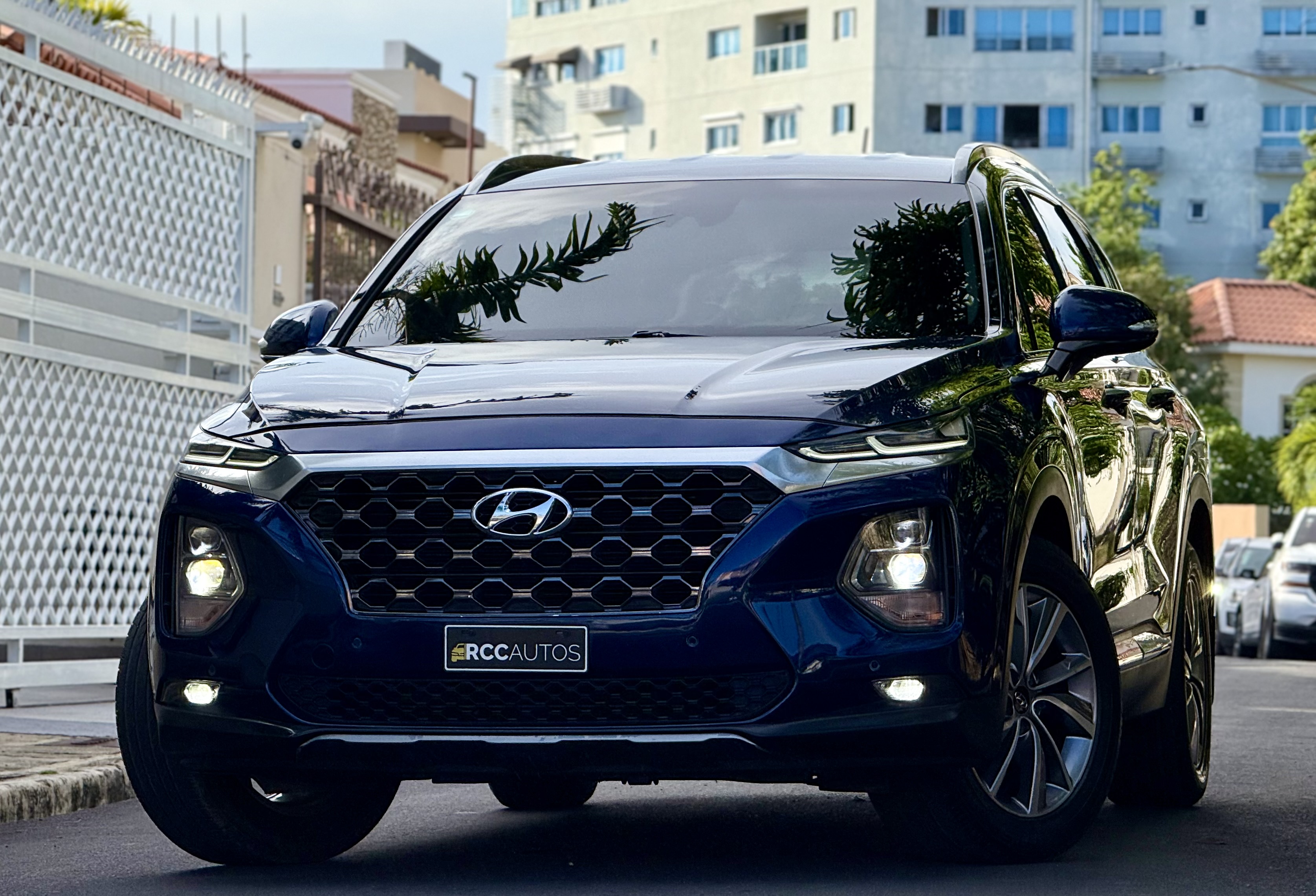 jeepetas y camionetas - Hyundai Santa fe 2019 4x2 3 filas Motor Dohc