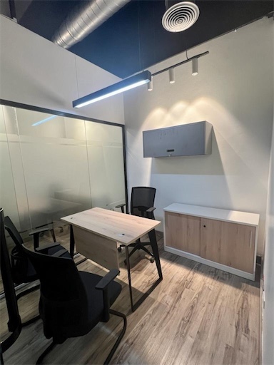 oficinas y locales comerciales - Local amueblado en el millon 8