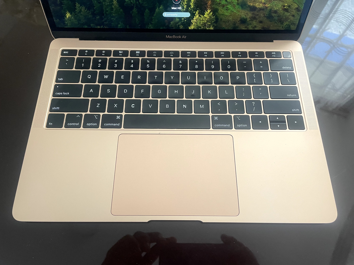 computadoras y laptops - Macbook air 13 2018 i5 1.6ghz, 8gb ram, 128ssd 1