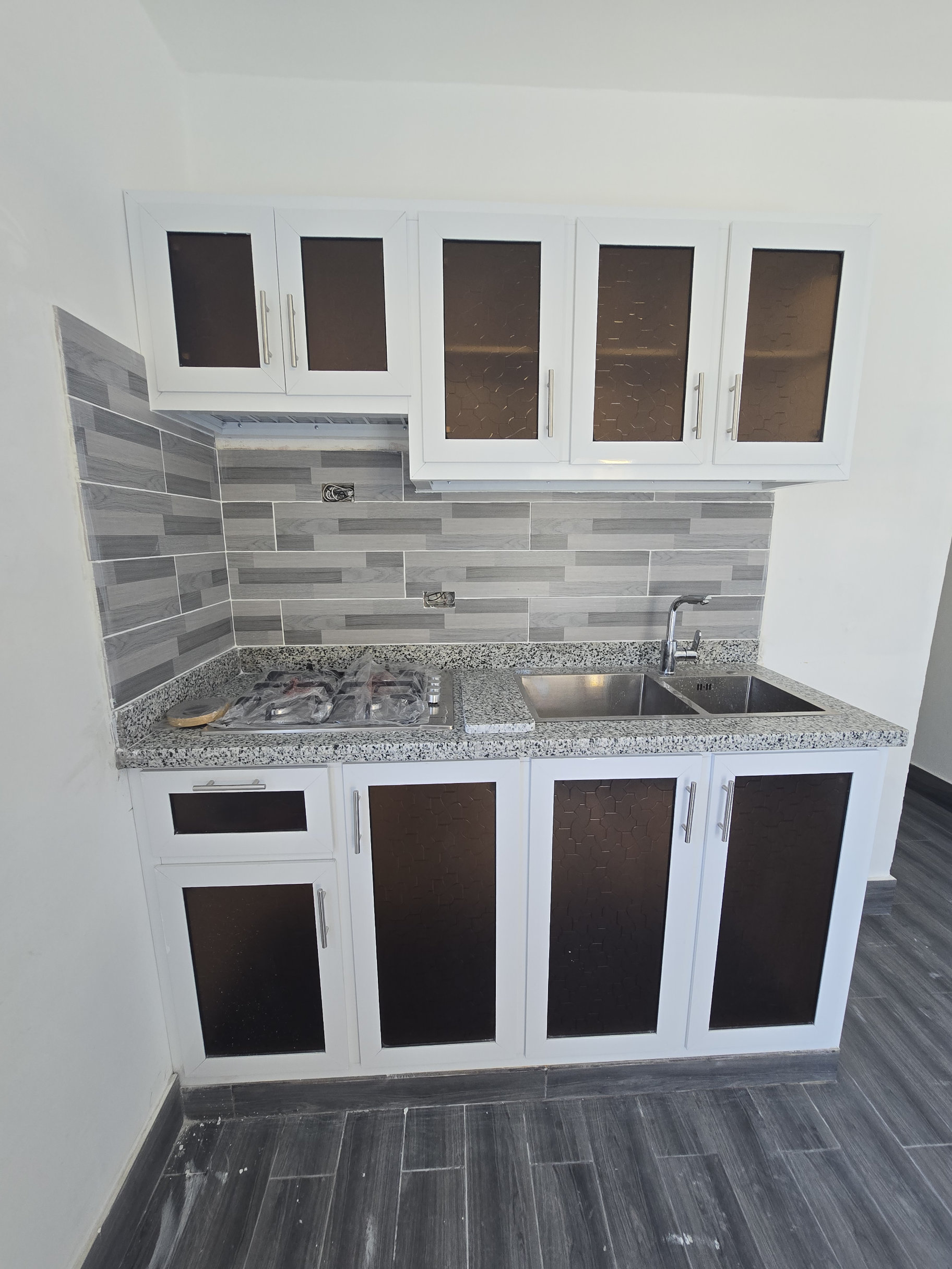 apartamentos - Alquiler Apartamento de 2 hab $15,000 en Libertador de HERRERA 1