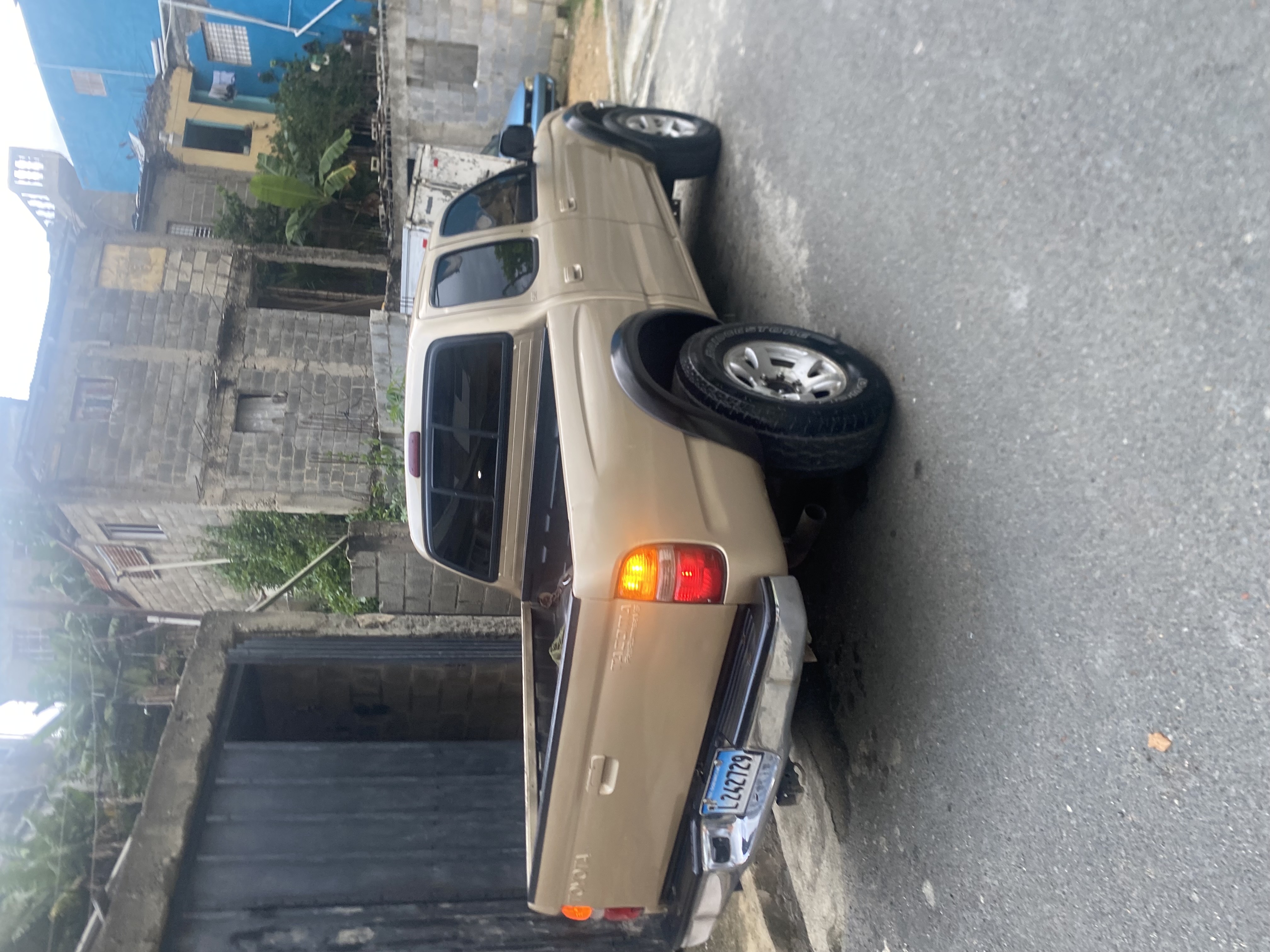 jeepetas y camionetas - Toyota Tacoma  7