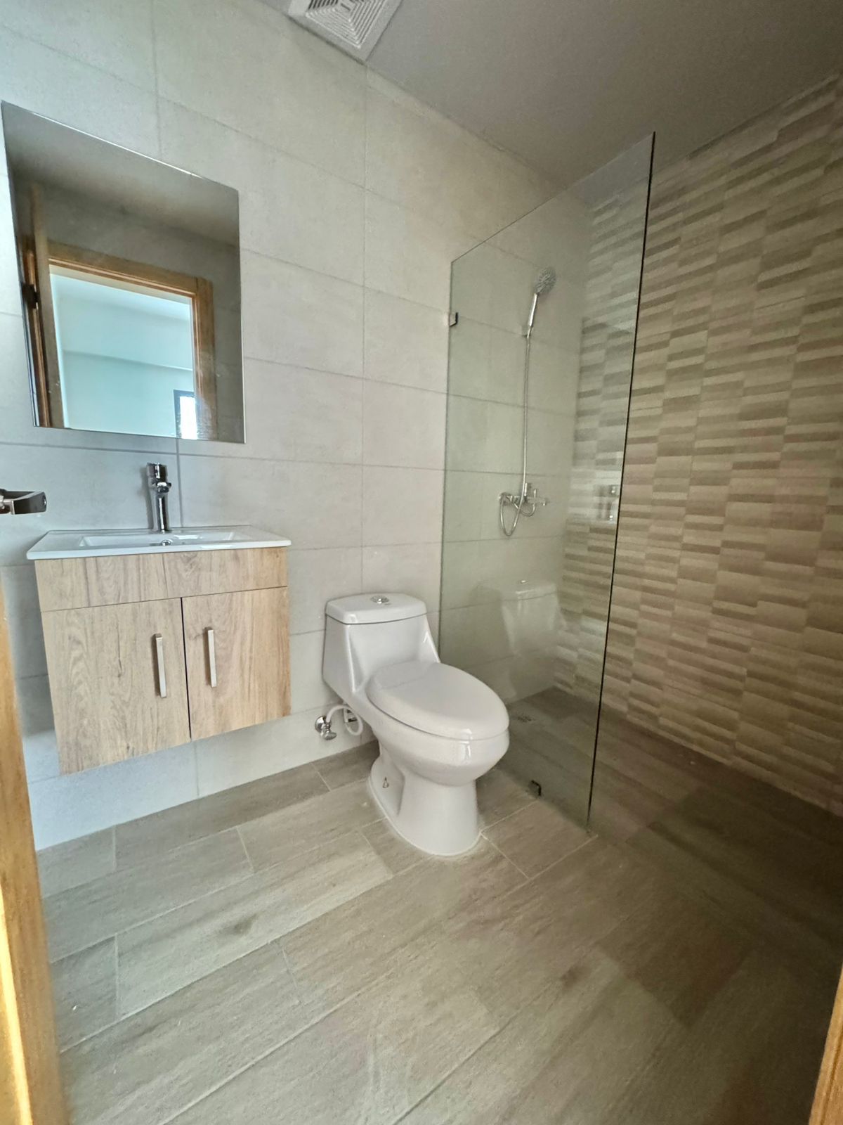 apartamentos - Vendo apartamento nuevo en Los Prados  4