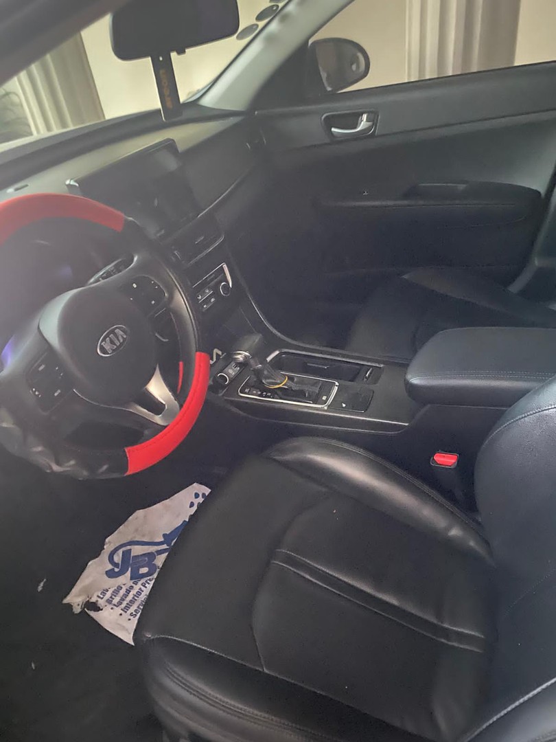 carros - Kia k5 2018  Con 13 227 Milla 
Precio en 680 mil peso  por Motivo de viaje  5