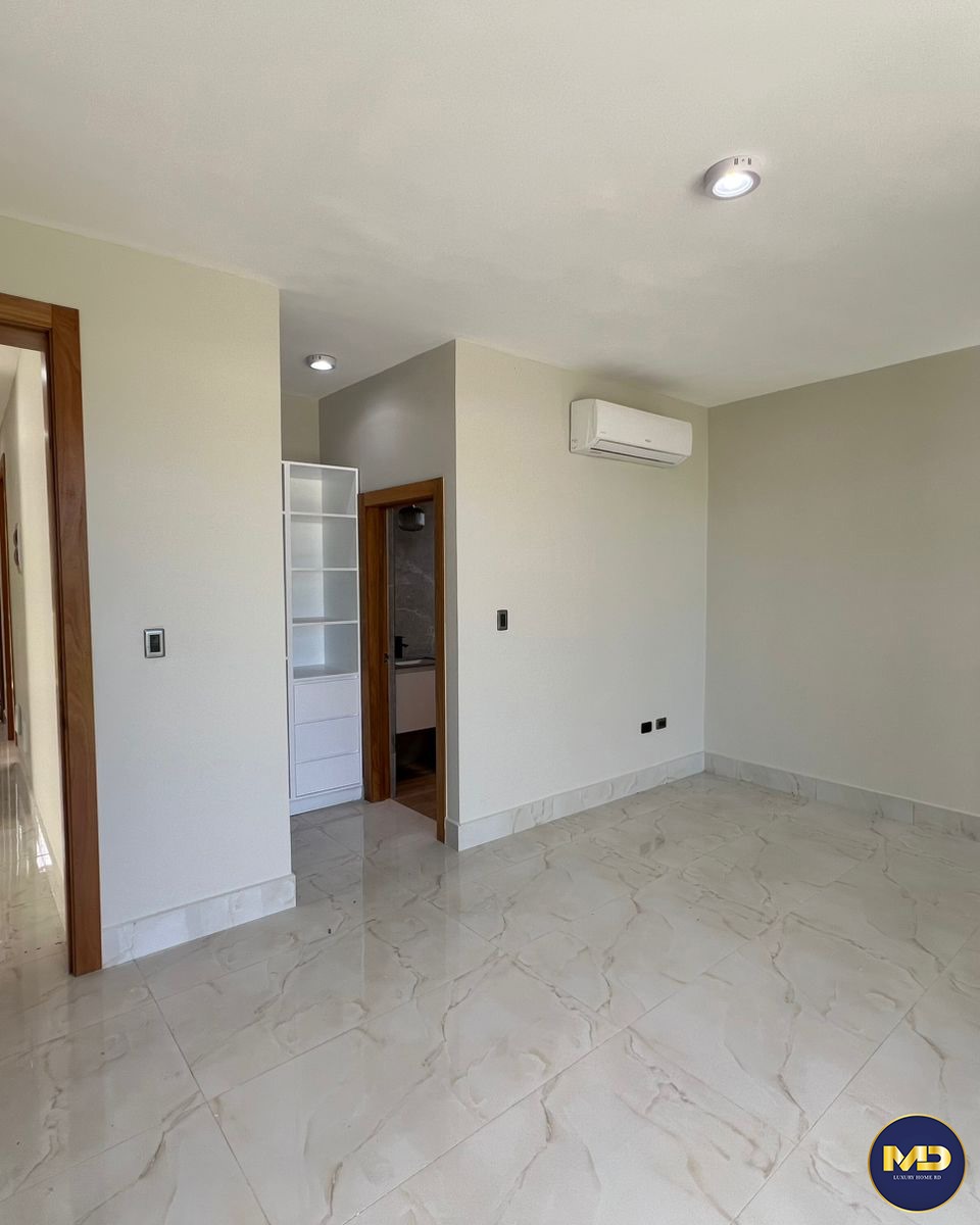 casas vacacionales y villas -  SE VENDE VILLA DE LUJO CON PISCINA Y TERRAZA  UBICADA EN PLAYA NUEVA ROMANA 6