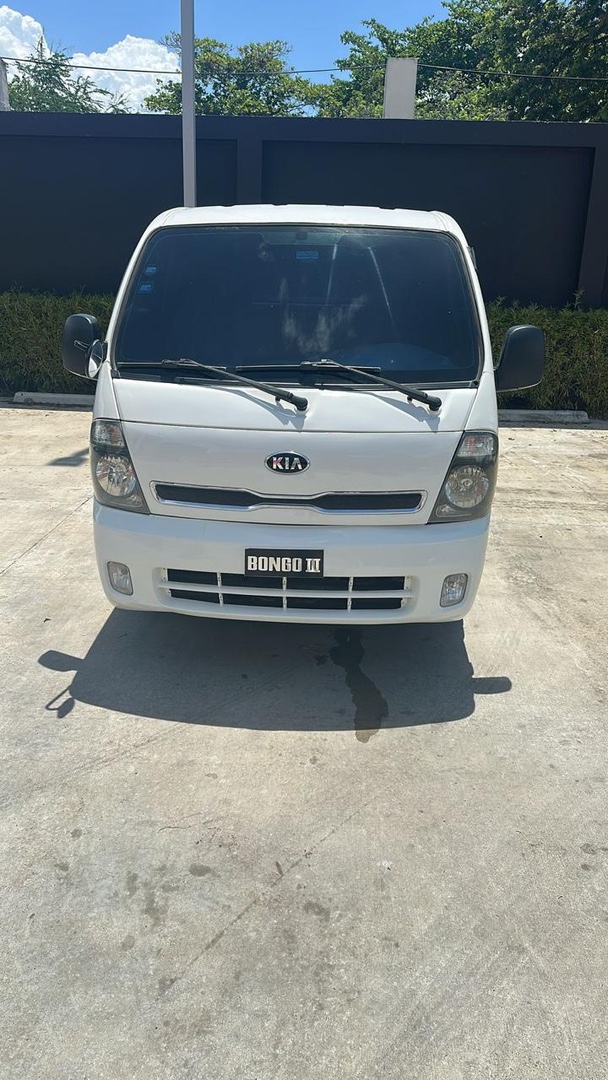 camiones y vehiculos pesados - KIA BONGO III 2018 automático  4