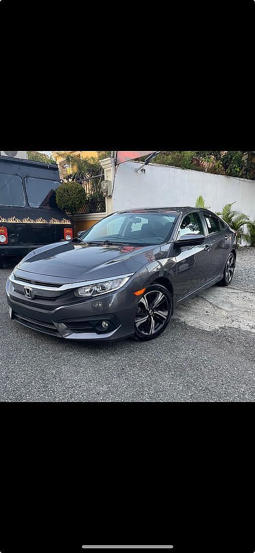 carros - SE RENTA. Honda civic 2017  0