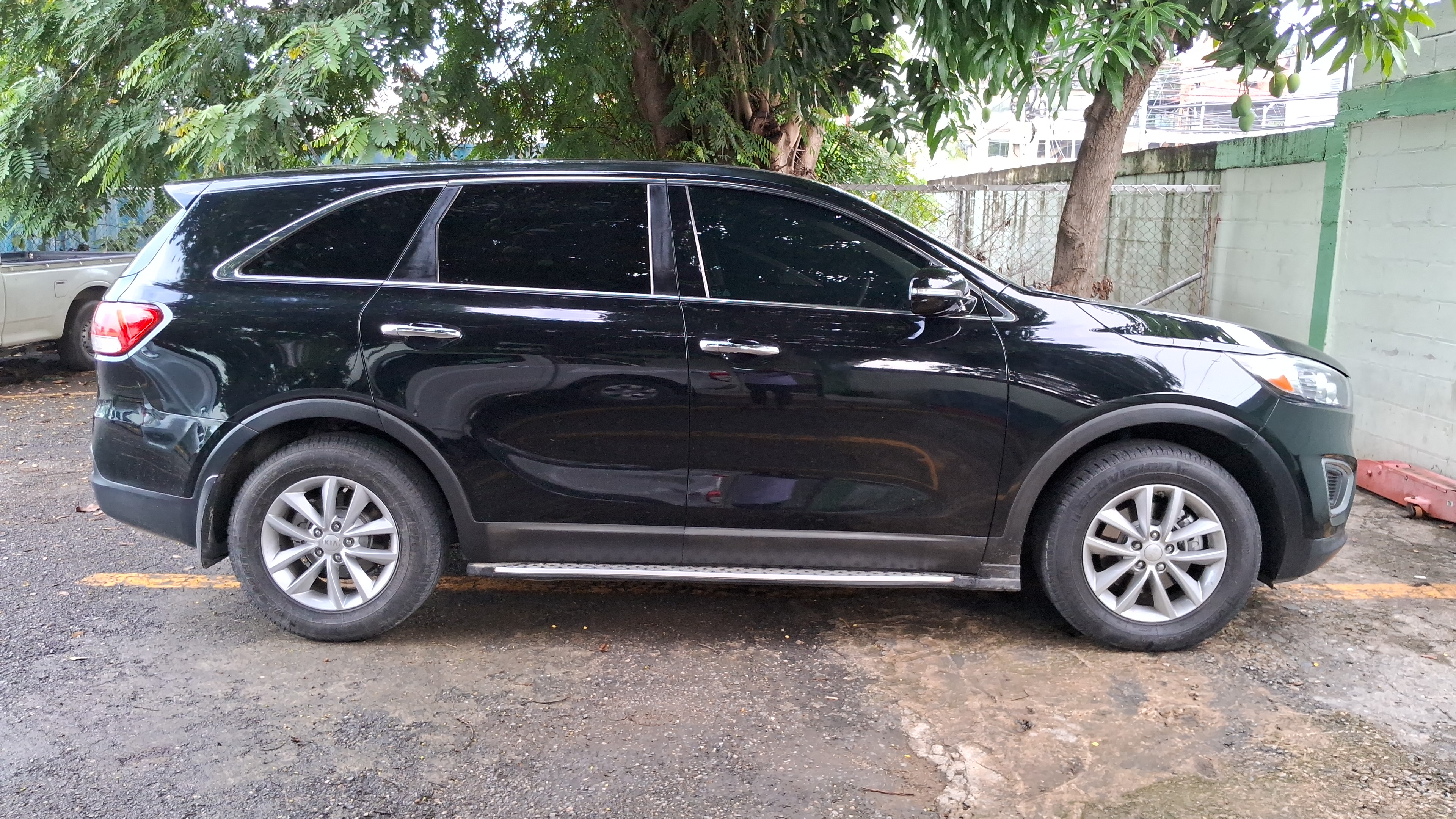 jeepetas y camionetas - Kia Sorento 2017 Nueva en Santiago Villa Olga.  5