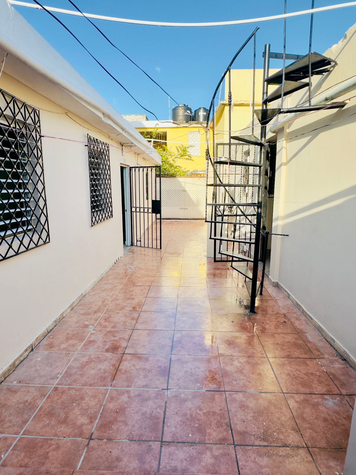 otros inmuebles - VENDO PROPIEDAD EXCELENTE PARA NEGOCIO 6