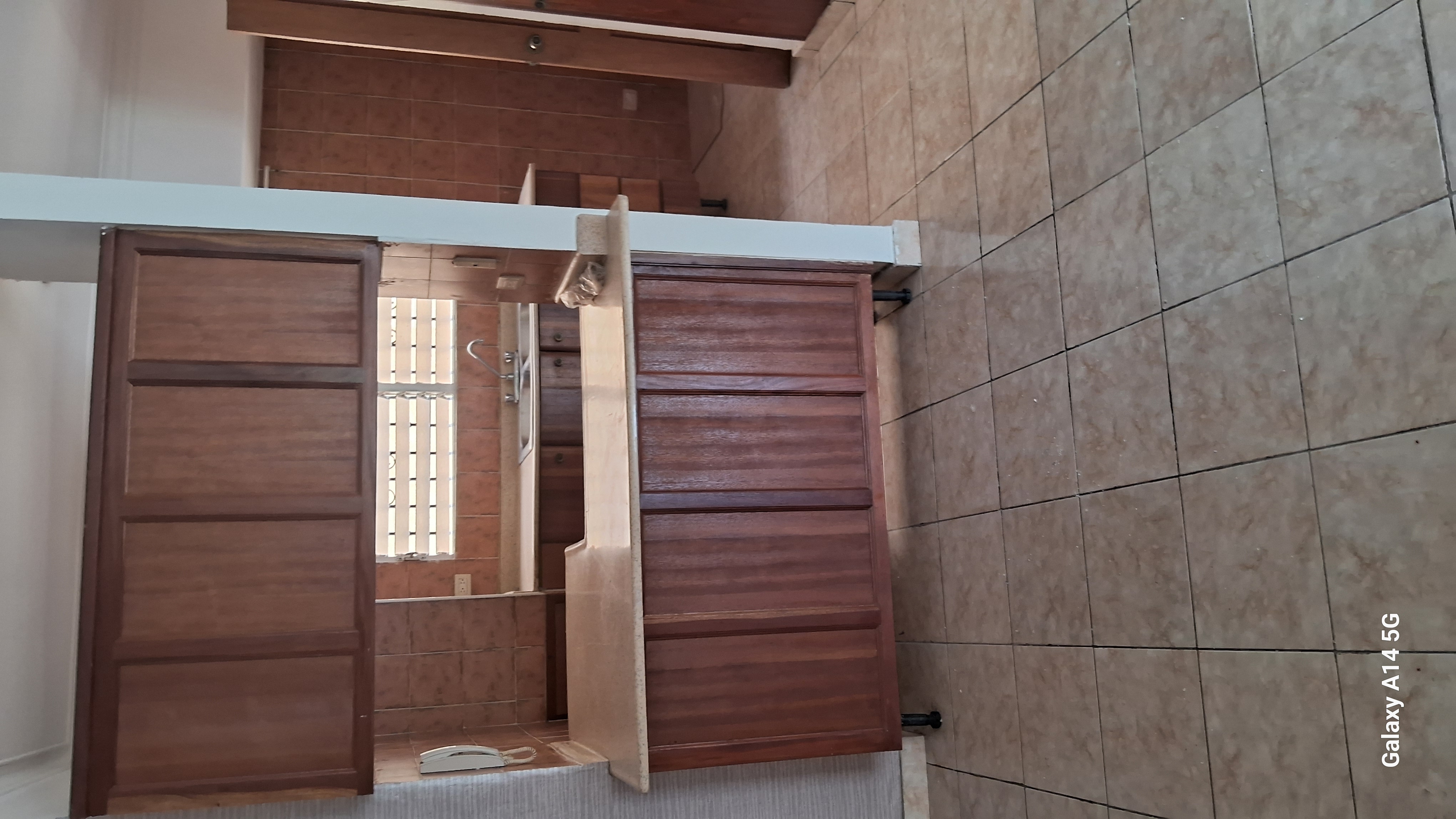 apartamentos - Ave. Republica de Colombia. hermoso y tranquilo apto. 3er piso.  1