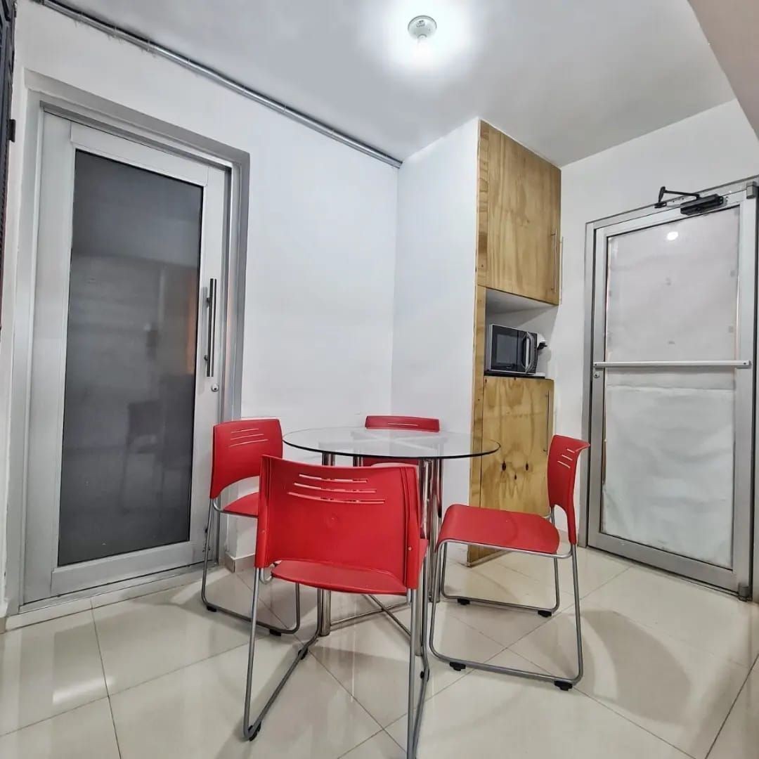 oficinas y locales comerciales - Se alquila oficina en Bella Vista amueblada 8