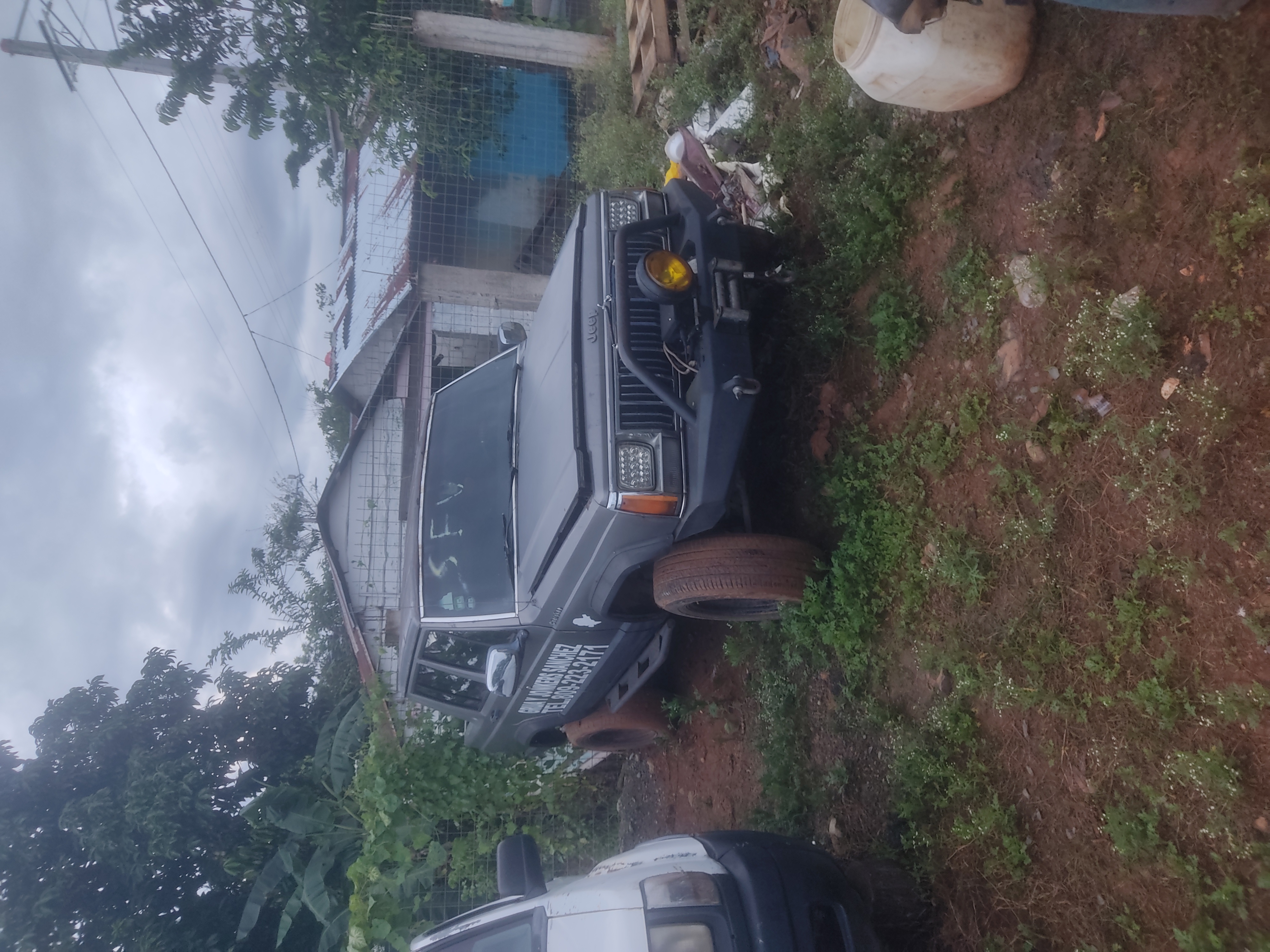 jeepetas y camionetas - Jeep cheroke 2