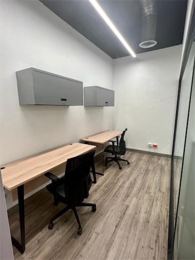 oficinas y locales comerciales - Local amueblado en el millon 5