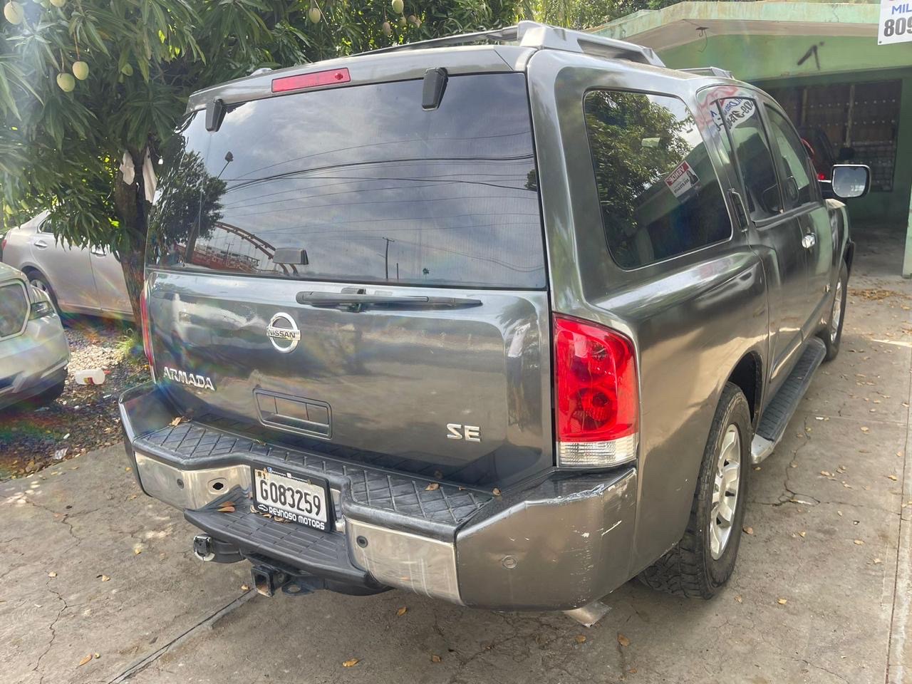 jeepetas y camionetas - Nissan Armada SE 2005 5