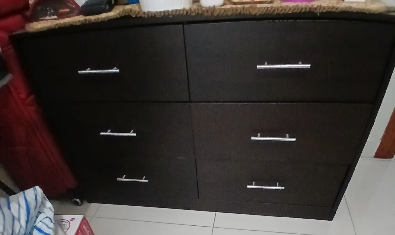 muebles y colchones - Gavetero negro 6 gavetas y mesa de noche 1