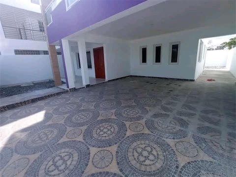 casas - Venta de casa en la autopista de san Isidro prado oriental con amplio patio 1
