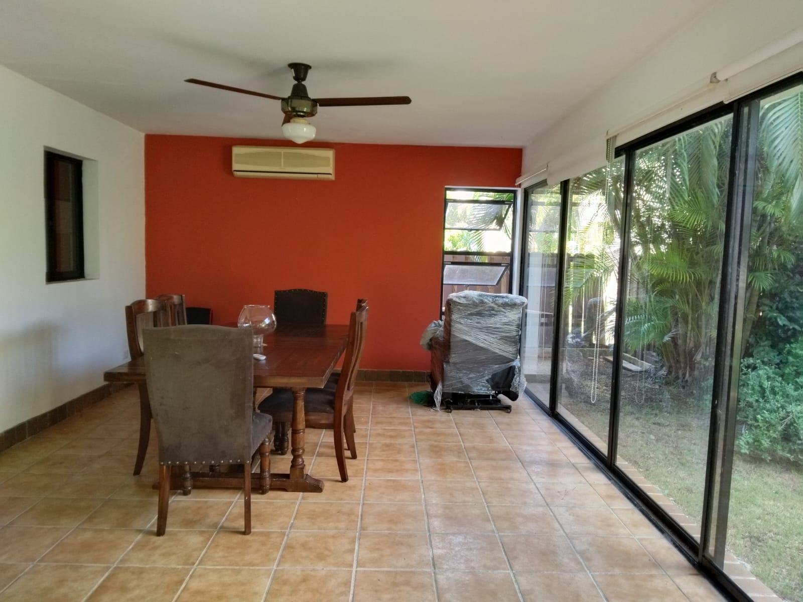 casas vacacionales y villas - Villa semi amueblada en venta  Metro Country Club 3