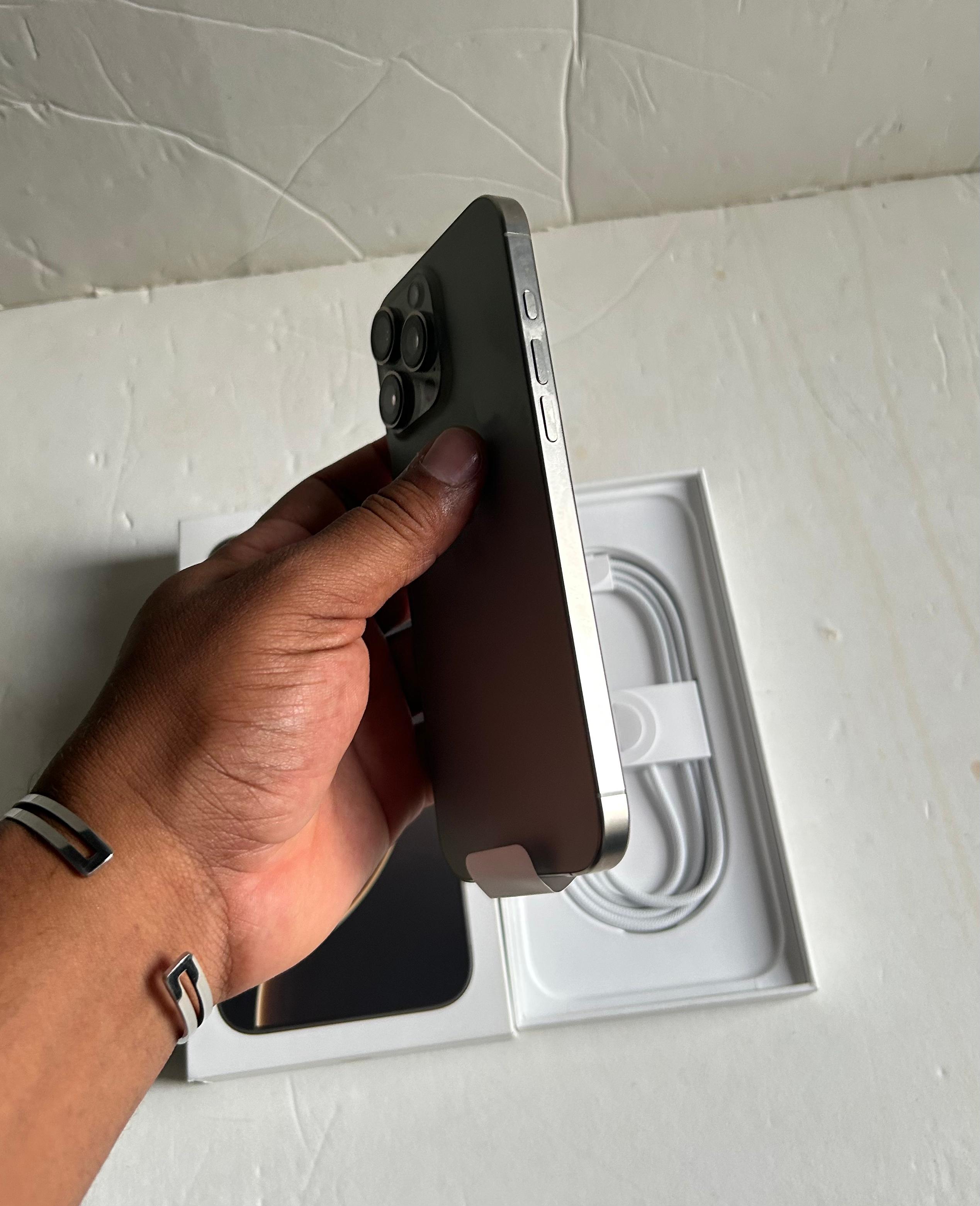 celulares y tabletas - Iphone 16 Pro Max, Natural Titanium. Desbloqueado 6
