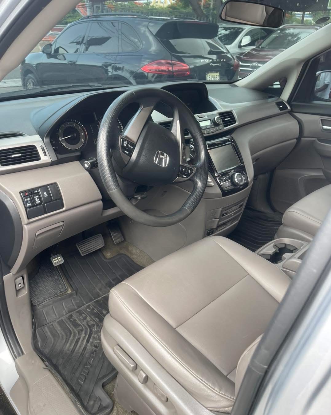 jeepetas y camionetas - HONDA ODYSSEY SPECIAL EDITION 2016 4