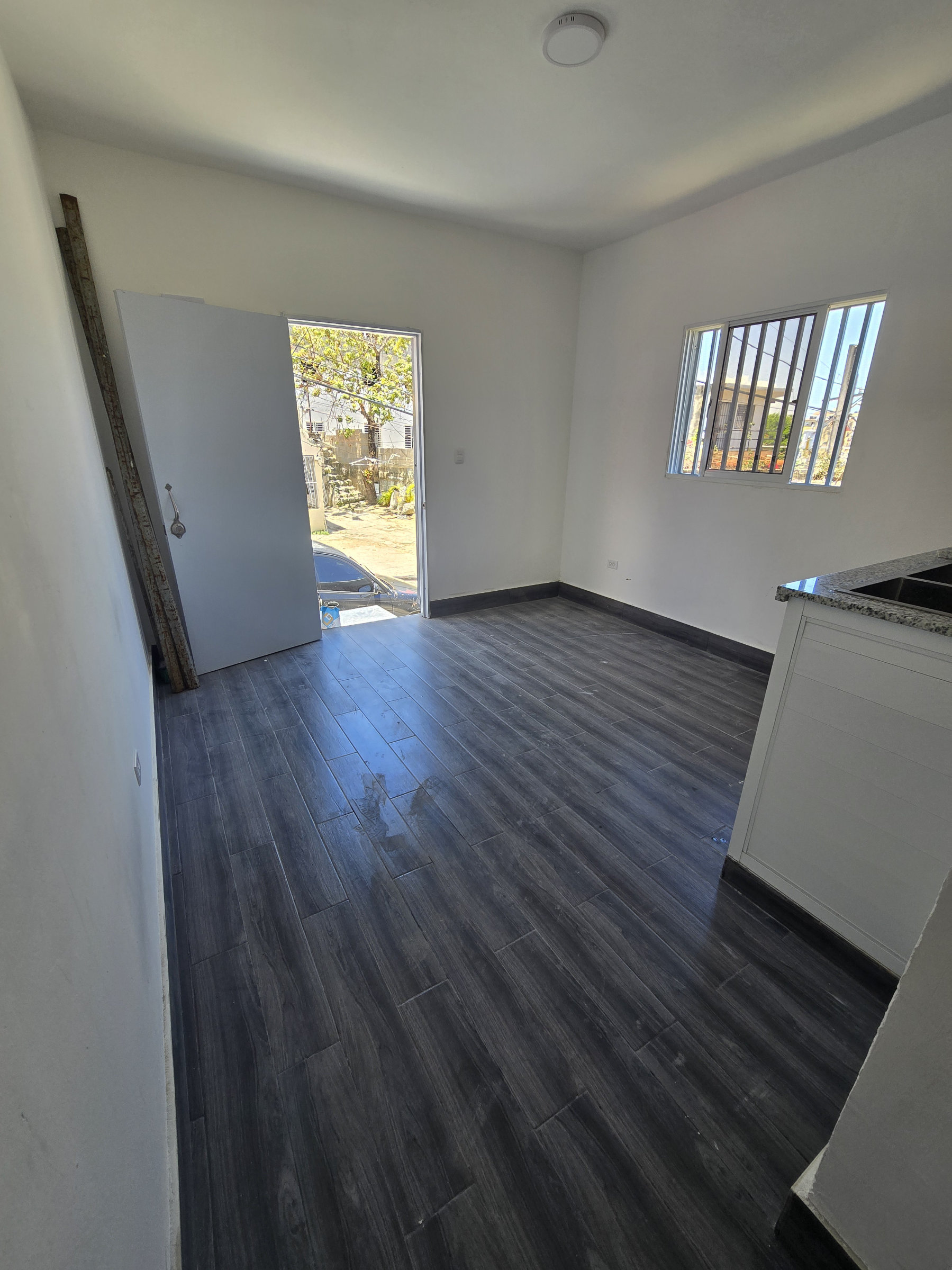 apartamentos - Alquiler Apartamento de 2 hab $15,000 en Libertador de HERRERA 2